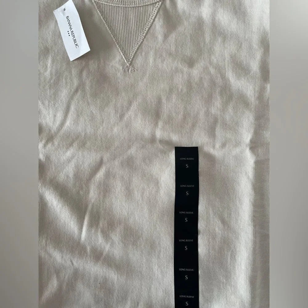 Banana Republic Crewneck Sweater - Picture 2 of 7